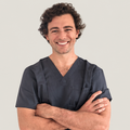 Dermatitis seborreica e injerto capilar: responde el Dr. José María Úbeda